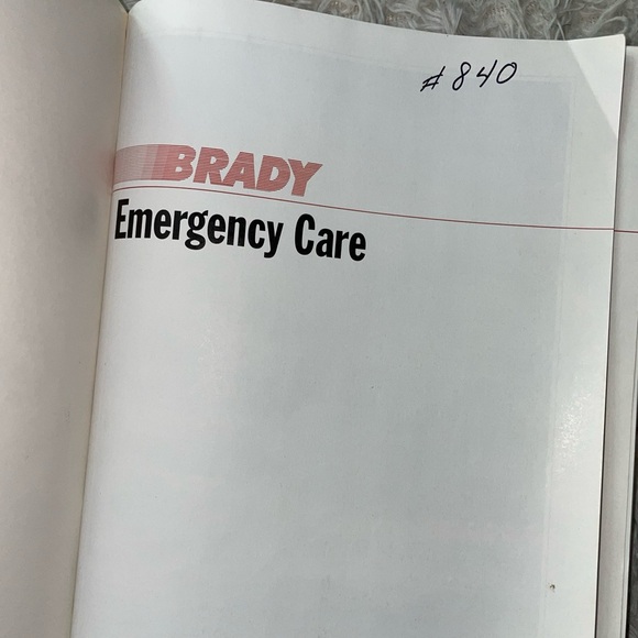 Brady: Emergency Care - 6th Edition by Harvey D. Grant et. al (1994) - Picture 5 of 8